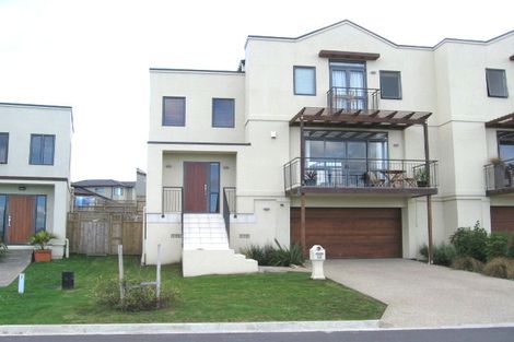 Photo of property in 22 Provence Esplanade, Te Atatu Peninsula, Auckland, 0610