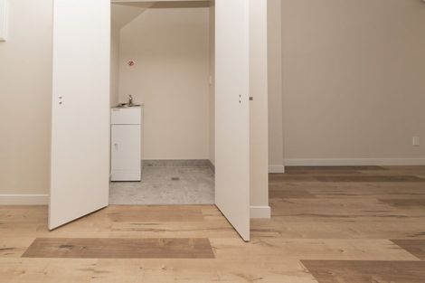 Photo of property in 2/86 Fred Taylor Drive, Westgate, Auckland, 0814