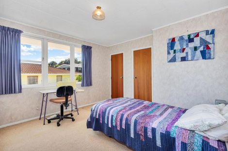Photo of property in 11 Zande Terrace, Tawa, Wellington, 5028