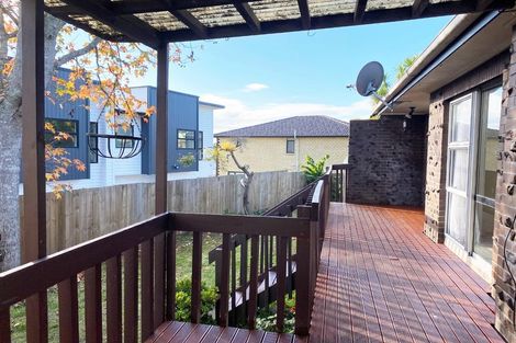 Photo of property in 5/68 Clayburn Road, Glen Eden, Auckland, 0602