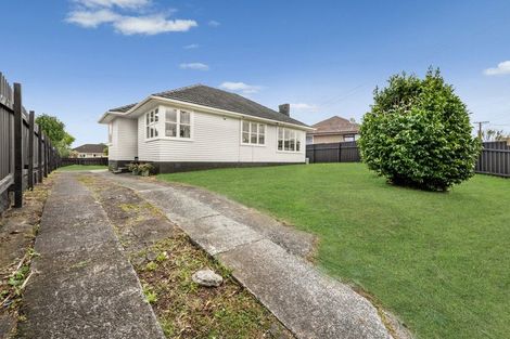 Photo of property in 18 Crown Crescent, Otara, Auckland, 2023