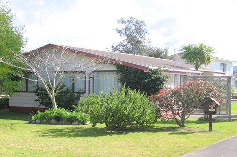 Photo of property in 205a Given Avenue, Whangamata, 3620
