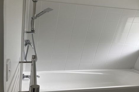 Photo of property in 7 Andros Place, Unsworth Heights, Auckland, 0632