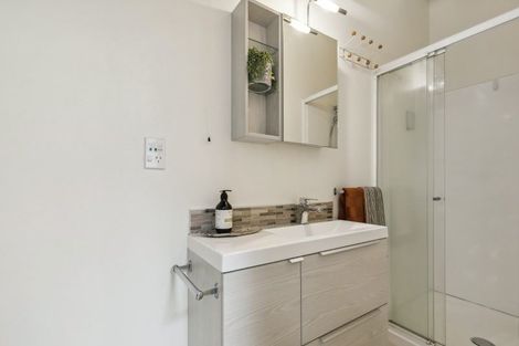 Photo of property in Metro Apartments, 4/220 Thorndon Quay, Pipitea, Wellington, 6011