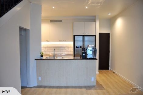 Photo of property in Mendosa Terraces Apartments, 3/9 Ebor Street, Te Aro, Wellington, 6011