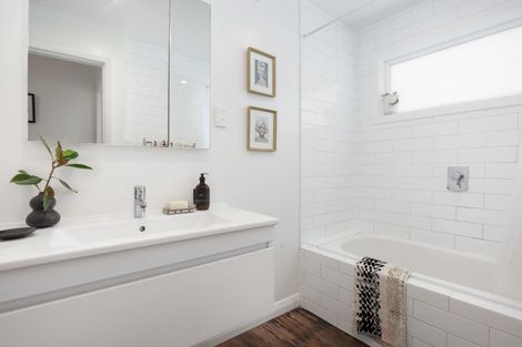 Photo of property in 28 Mortimer Terrace, Aro Valley, Wellington, 6021