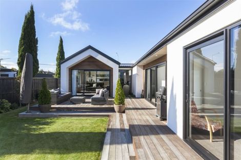 Photo of property in 155 Ilam Road, Ilam, Christchurch, 8041