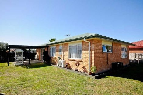 Photo of property in 13 Catalina Drive, Melville, Hamilton, 3206