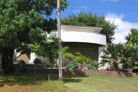 Photo of property in 1 Wyoming Avenue, Murrays Bay, Auckland, 0630