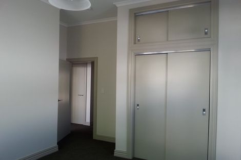 Photo of property in 7 Edge Hill, Mount Victoria, Wellington, 6011