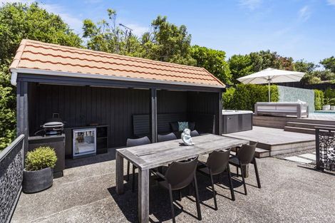 Photo of property in 16 Fenton Terrace, Cockle Bay, Auckland, 2014