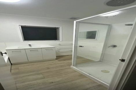 Photo of property in 1/8 Raeben Avenue, Hillcrest, Auckland, 0627