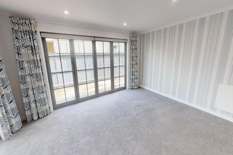 Photo of property in 3 Colombo Street, Palmerston North, 4410