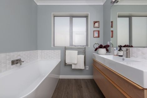 Photo of property in 118 Rosetta Road, Raumati South, Paraparaumu, 5032