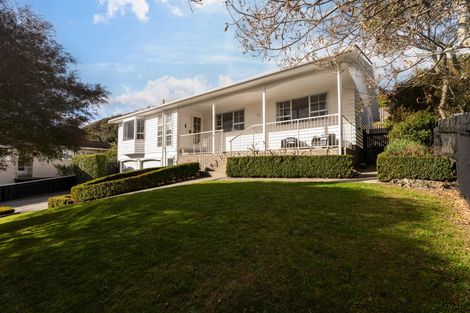 Photo of property in 3 Waterford Drive, Churton Park, Wellington, 6037