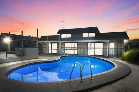 Photo of property in 63 Fairway Drive, Te Kamo, Whangarei, 0112