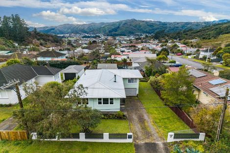 Photo of property in 7 Reid Road, Wainuiomata, Lower Hutt, 5014