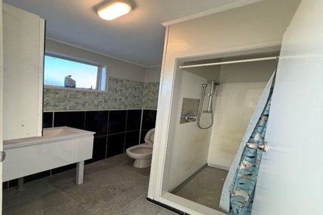 Photo of property in 51 Sturges Road, Henderson, Auckland, 0612