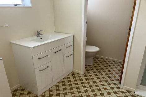 Photo of property in 5 Savage Crescent, Upper Hutt Central, Upper Hutt, 5018