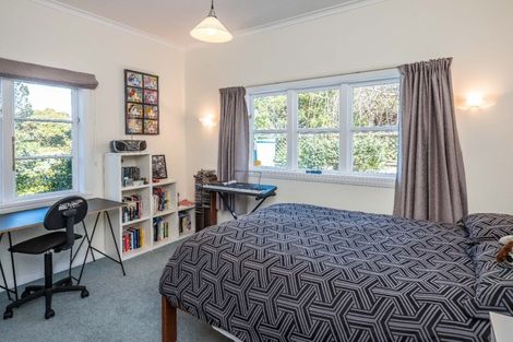 Photo of property in 6 Station Road, Khandallah, Wellington, 6035