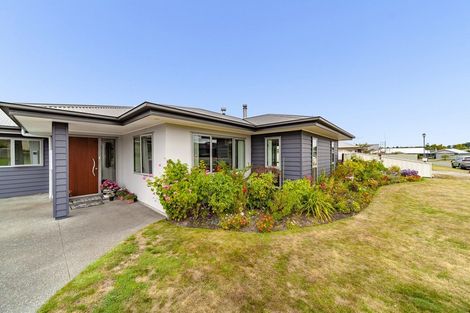 Photo of property in 6 Highgrove Place, Waipukurau, 4200