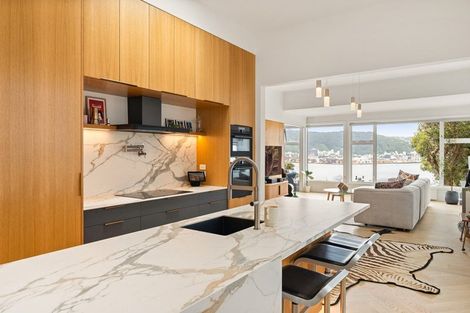 Photo of property in 2 Maida Vale Road, Roseneath, Wellington, 6011