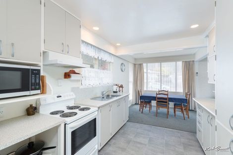 Photo of property in 3 Lowry Crescent, Stokes Valley, Lower Hutt, 5019