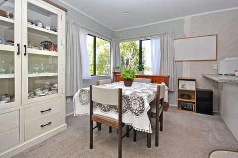 Photo of property in 2/37 Reeves Road, Pakuranga, Auckland, 2010