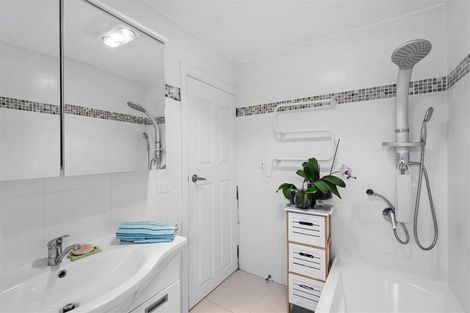 Photo of property in 1/167 Springfield Road, St Albans, Christchurch, 8014