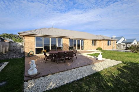 Photo of property in 21 Karoro Place, Karoro, Greymouth, 7805