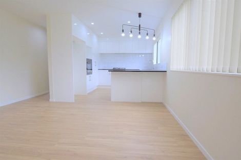 Photo of property in 71a Fruitvale Road, New Lynn, Auckland, 0600