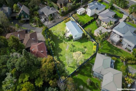 Photo of property in 70 Lake Road, Northcote, Auckland, 0627
