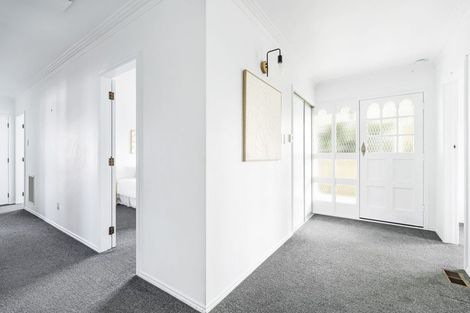 Photo of property in 54 Wairau Road, Oakura, 4314