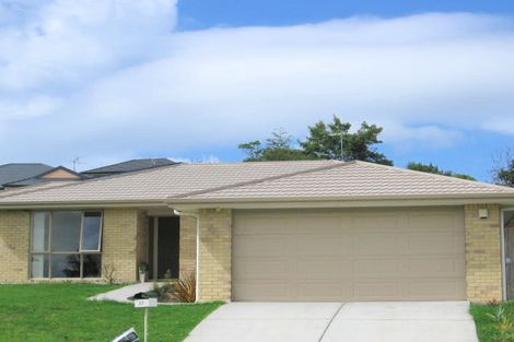 Photo of property in 37 Nimstedt Avenue, Oteha, Auckland, 0632