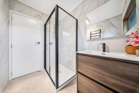 Photo of property in 2/22 Camellia Place, Mount Roskill, Auckland, 1041