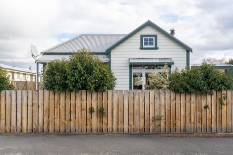 Photo of property in 16 New York Street, Martinborough, 5711