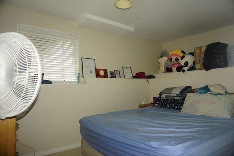 Photo of property in 55 Gatman Street, Birkdale, Auckland, 0626