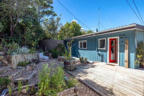 Photo of property in 61 Fairview Crescent, Omiha, Waiheke Island, 1081