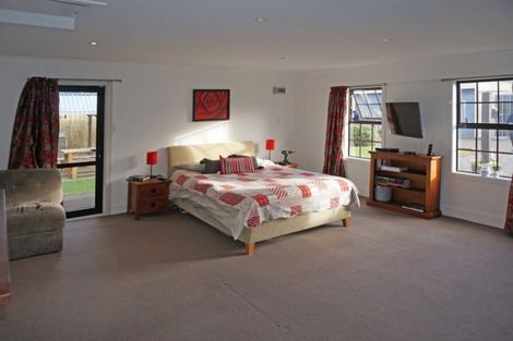 Photo of property in 3 Matua Road, Otatara, Invercargill, 9879