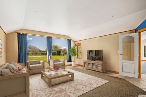 Photo of property in 36 Ruru Lane, Wanaka, 9382