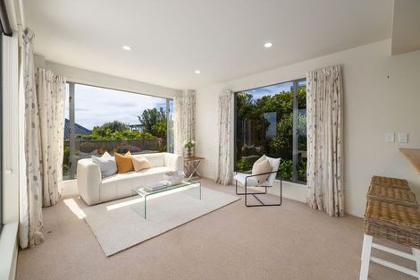 Photo of property in 6 Inverness Lane, Redcliffs, Christchurch, 8081