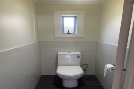 Photo of property in 2/24 Stanley Avenue, Milford, Auckland, 0620