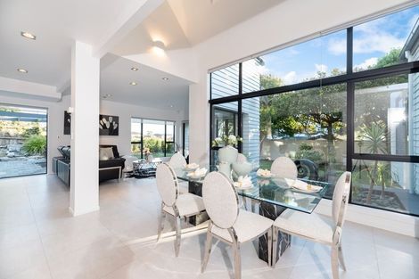 Photo of property in 61 Manor Park, Sunnyhills, Auckland, 2010