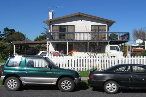 Photo of property in 131 Edgewater Drive, Pakuranga, Auckland, 2010