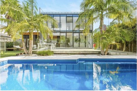 Photo of property in 4 Halyard Place, Te Atatu Peninsula, Auckland, 0610