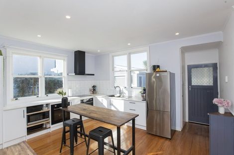 Photo of property in 35 Muir Street, Te Hapara, Gisborne, 4010