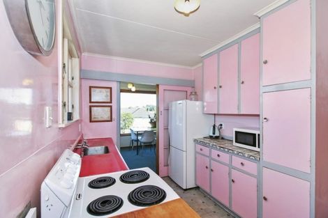 Photo of property in 11 Pembroke Street, Westown, New Plymouth, 4310