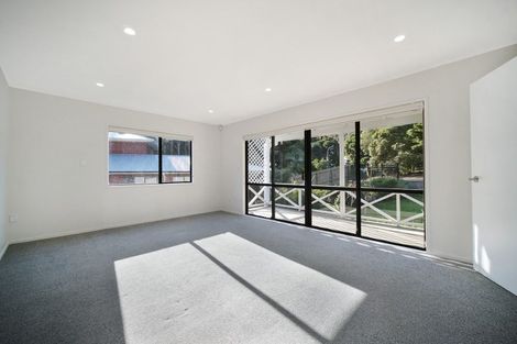 Photo of property in 30 Paulownia Place, Totara Heights, Auckland, 2105