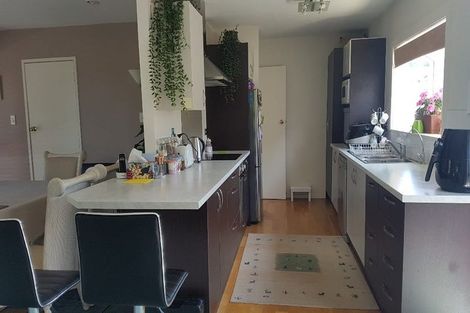 Photo of property in 38 Deverell Place, Northcross, Auckland, 0632