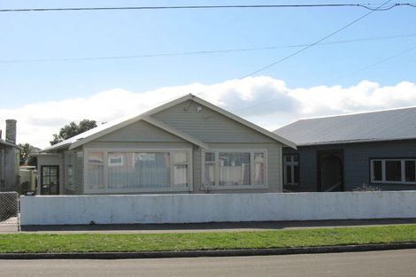 Photo of property in 27 Endeavour Street, Lyall Bay, Wellington, 6022